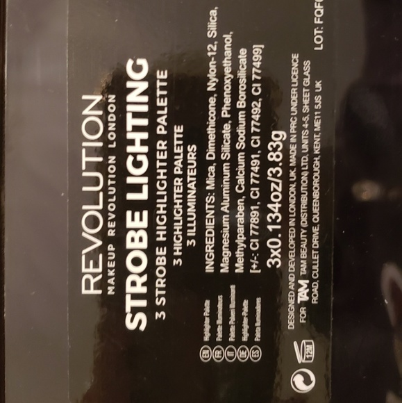 Revolution Make Up Strobe Lighting - Picture 3 of 3